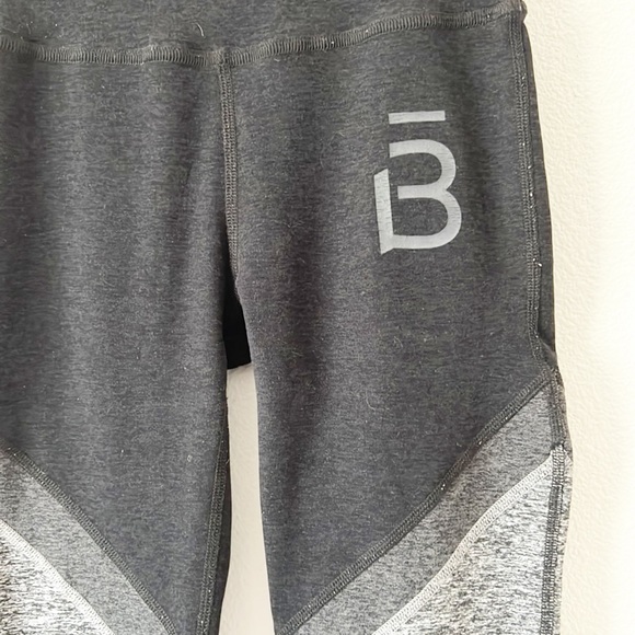 Beyond Yoga Legging - Picture 4 of 14